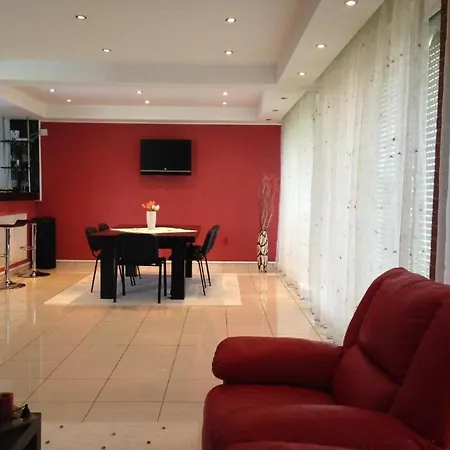 Privacy And Quiet In A 150 M2 With Just 2 And A 700 M2 Yard Ubytování v soukromí Năvodari