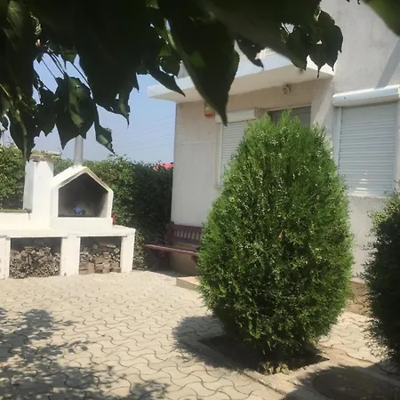 Privacy And Quiet In A 150 M2 With Just 2 And A 700 M2 Yard Năvodari