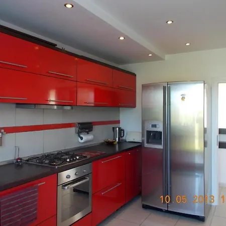 Privacy And Quiet In A 150 M2 With Just 2 And A 700 M2 Yard *